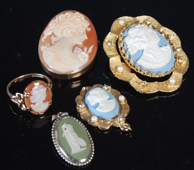 Lot 441 - A group of cameo set jewellery, to include a...