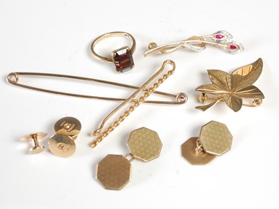Lot 449 - A collection of 9ct gold jewellery, to include...