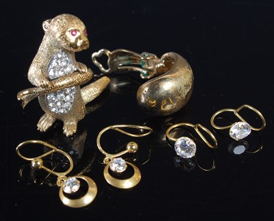 Lot 453 - A gold plated otter brooch; two pairs of gold...