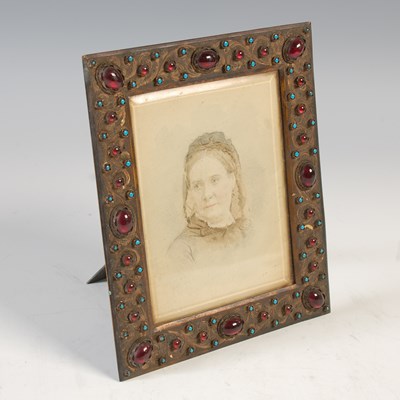 Lot 476 - A gilt metal turquoise and purple cabochon...