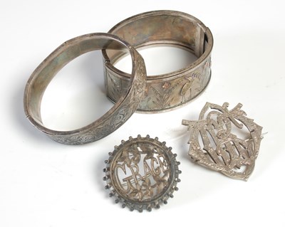 Lot 483 - A group of white metal jewellery, to include a...