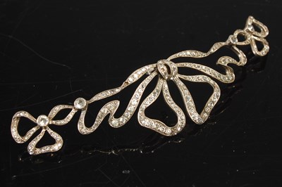Lot 489 - A vintage white metal and imitation diamond...