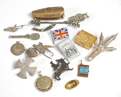 Lot 481D - A collection of miscellaneous items, to...