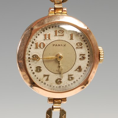Lot 529 - A vintage ladies 9ct gold cased Parex...