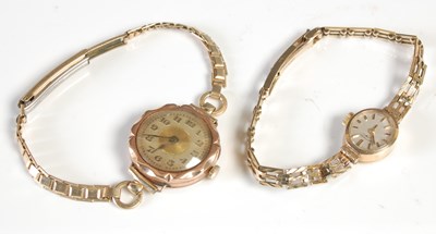 Lot 538 - A ladies 9ct gold Rotary wristwatch, the oval...