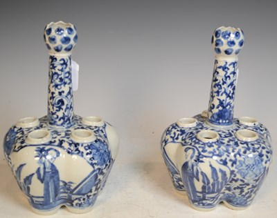 Lot 789 - A pair of Chinese porcelain blue and white...