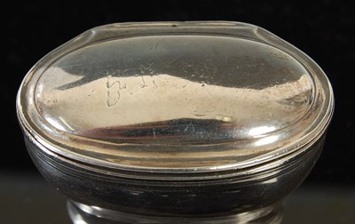 Lot 232 - A Scottish silver baluster snuff mull with...