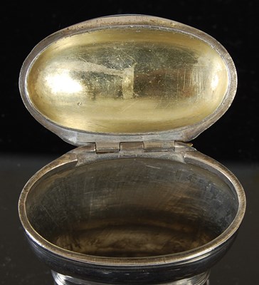 Lot 232 - A Scottish silver baluster snuff mull with...