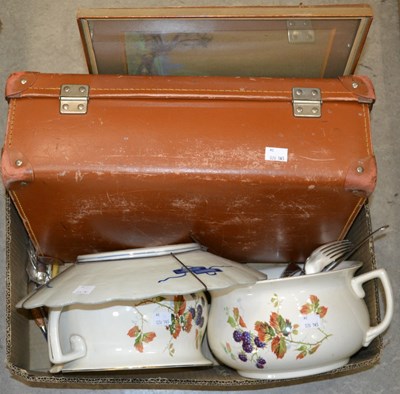 Lot 614 - A box of assorted items, to include a Japanese...