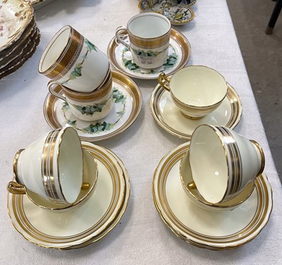 Lot 446 - A part New Chelsea Staffs tea service, to...