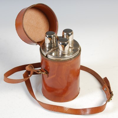 Lot 361 - A 20th century travel drinking set / hunting...