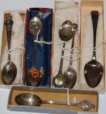 Lot 121 - A collection of seven assorted silver...