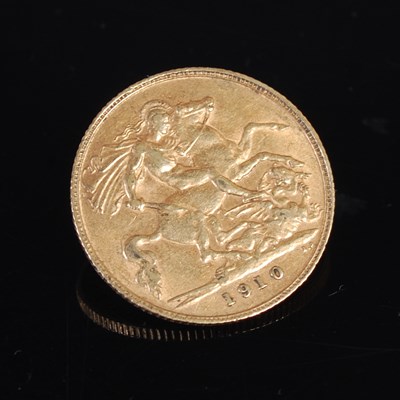 Lot 37 - Edward VII gold half sovereign, dated '1910'.