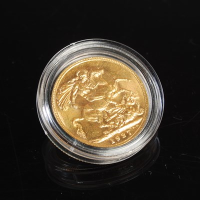 Lot 48 - A George V gold sovereign, dated '1927'.