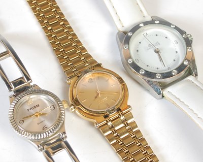 Lot 192 - A vintage ladies Gucci 9200L gold plated...