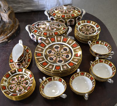Lot 487 - A Royal Crown Derby Imari ‘1128’ pattern part...