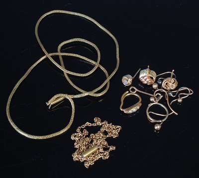 Lot 227 - A yellow metal necklace, tests as 18ct gold, 4....