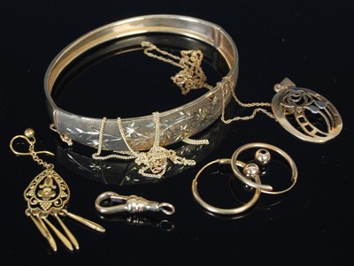 Lot 300 - A collection of assorted gold jewellery, to...