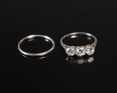 Lot 316 - An early 20th century white and yellow metal...