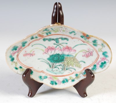 Lot 506 - A Chinese porcelain famille rose lozenge...