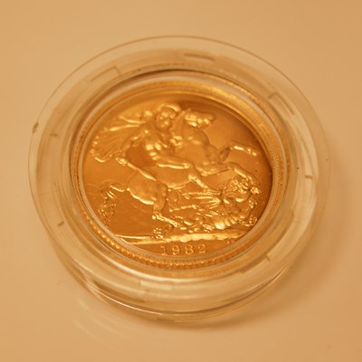 Lot 217 - An Elizabeth II gold half sovereign dated 1982