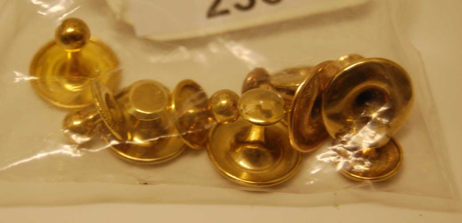 Lot 236 - Nine assorted 9ct gold shirt studs, gross...