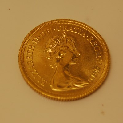 Lot 242 - An Elizabeth II gold sovereign dated 1980