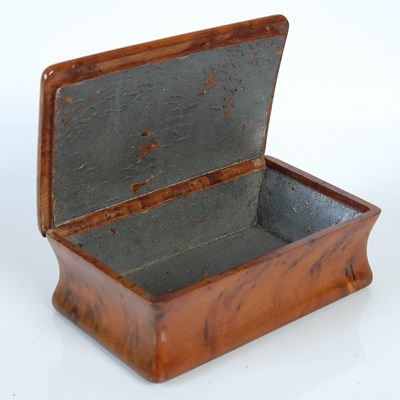 Lot 255 - A fine Scottish burr yew oblong snuff box with...