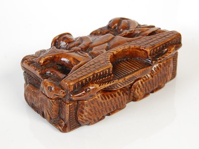 Lot 259 - A small Scottish treen 'blind man' snuff box,...