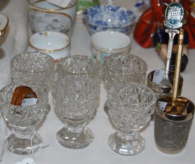 Lot 457 - A Montrose Gladstone bone china part tea set...