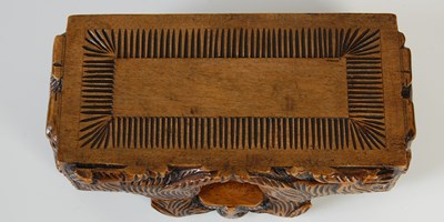 Lot 265 - A Scottish treen 'blind man' table snuff box,...