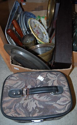 Lot 485 - Box - mixed ware to include ceramics, brass...
