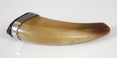 Lot 269 - A Scottish flattened curved horn snuff mull...