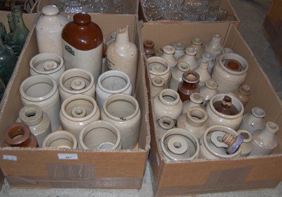 Lot 487 - Two boxes - assorted stoneware