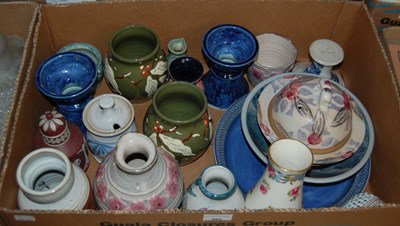 Lot 495 - Box - mixed ceramics