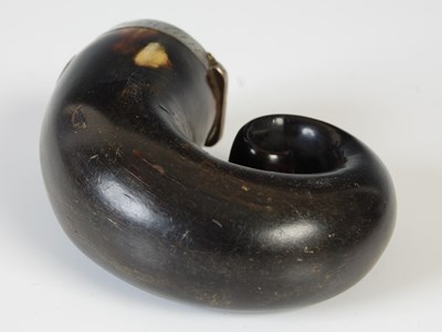 Lot 271 - A Scottish curly horn silver-mounted snuff...