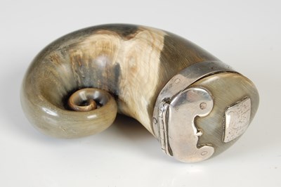 Lot 286 - A Scottish curly horn snuff mull with silver...