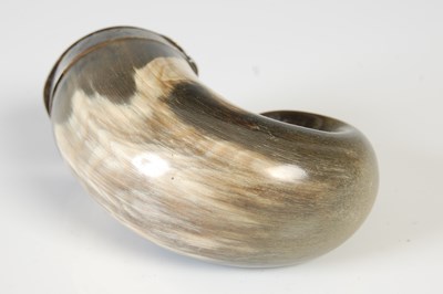 Lot 286 - A Scottish curly horn snuff mull with silver...