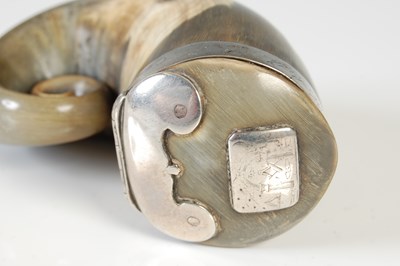 Lot 286 - A Scottish curly horn snuff mull with silver...