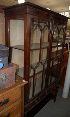 Lot 678 - A 20th century astragal glazed bookcase