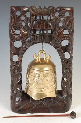 Lot 693 - A Chinese white metal opium pipe, late 19th/ early 20th century