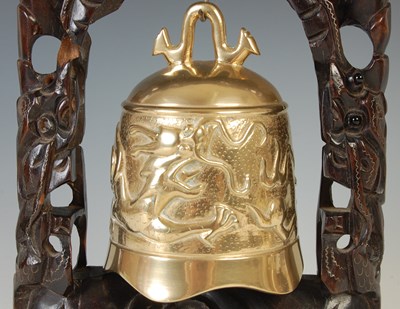 Lot 693 - A Chinese white metal opium pipe, late 19th/ early 20th century