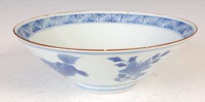 Lot 670 - A Chinese blue and white porcelain bowl, Qing Dynasty bearing Wanli six character mark but later