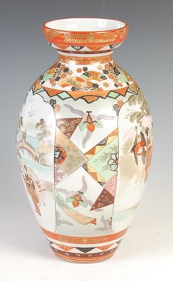 Lot 722 - A Japanese Kutani porcelain vase, early 20th century