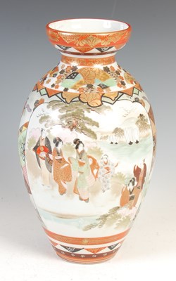 Lot 722 - A Japanese Kutani porcelain vase, early 20th century