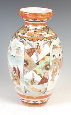 Lot 722 - A Japanese Kutani porcelain vase, early 20th century