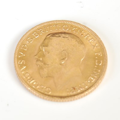 Lot 457 - A George V gold sovereign