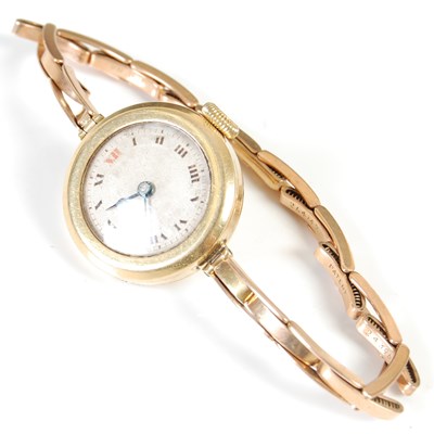 Lot 449 - An early 20th century 18ct gold ladies wristwatch