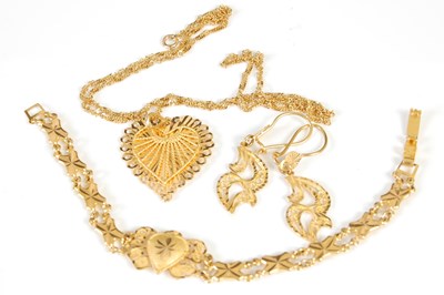 Lot 476 - A group of high carat yellow metal Asian jewellery