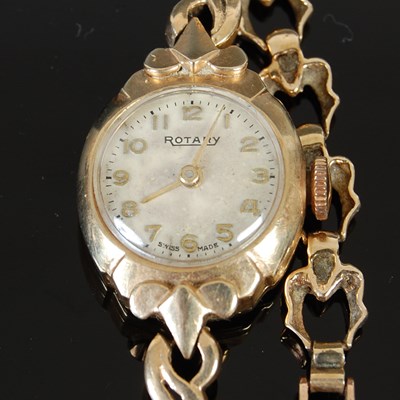 Lot 451 - A 9ct gold cased ladies Rotary bracelet watch